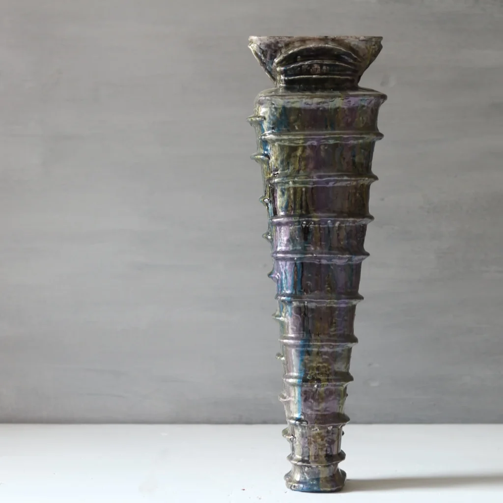 art vase golden vases