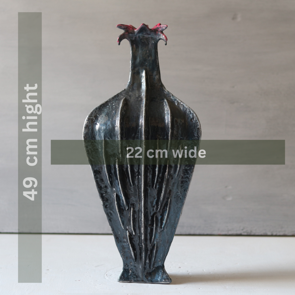 black vases size