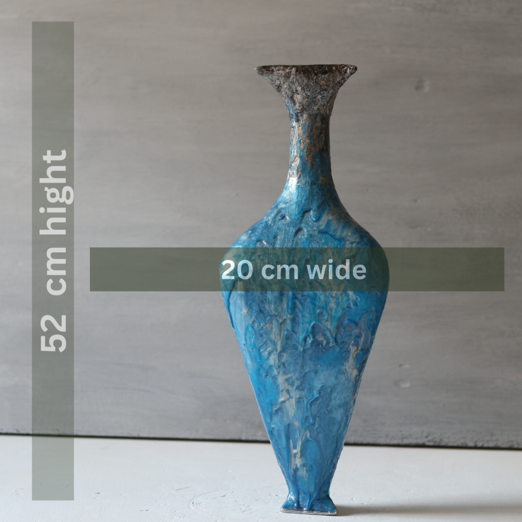 blue vase size