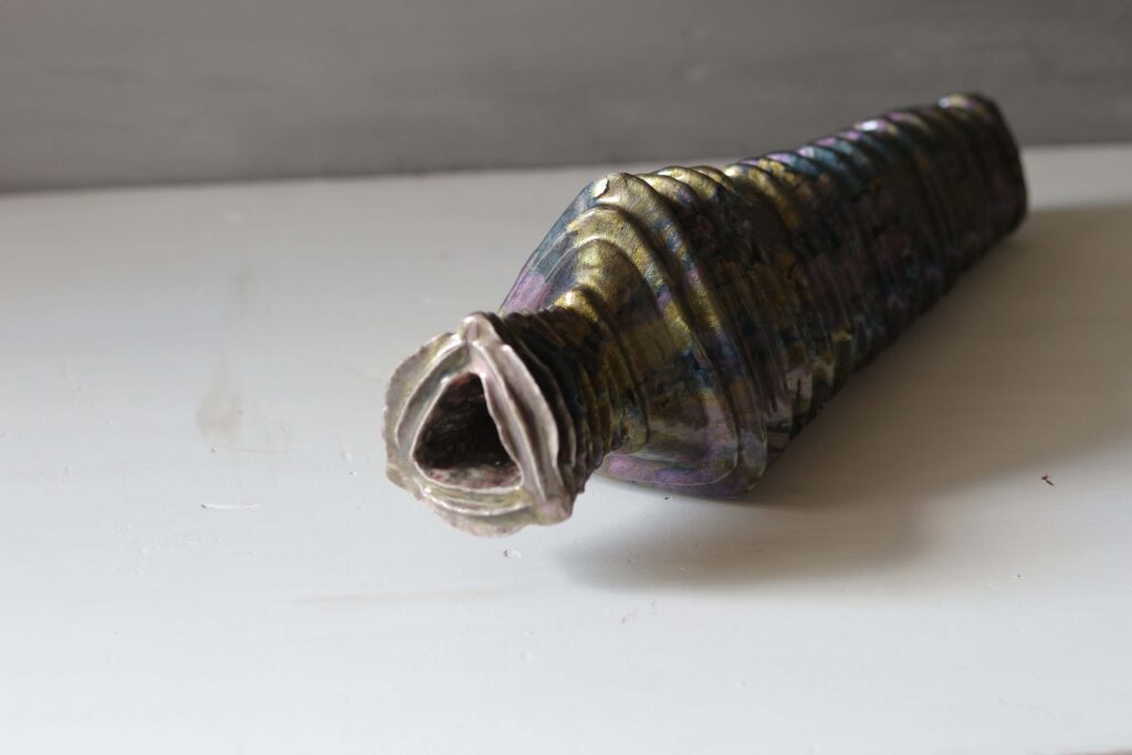 gold blue vase 1